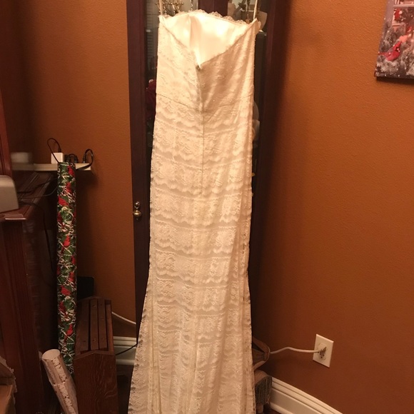 Wedding Dress - Picture 3 of 5